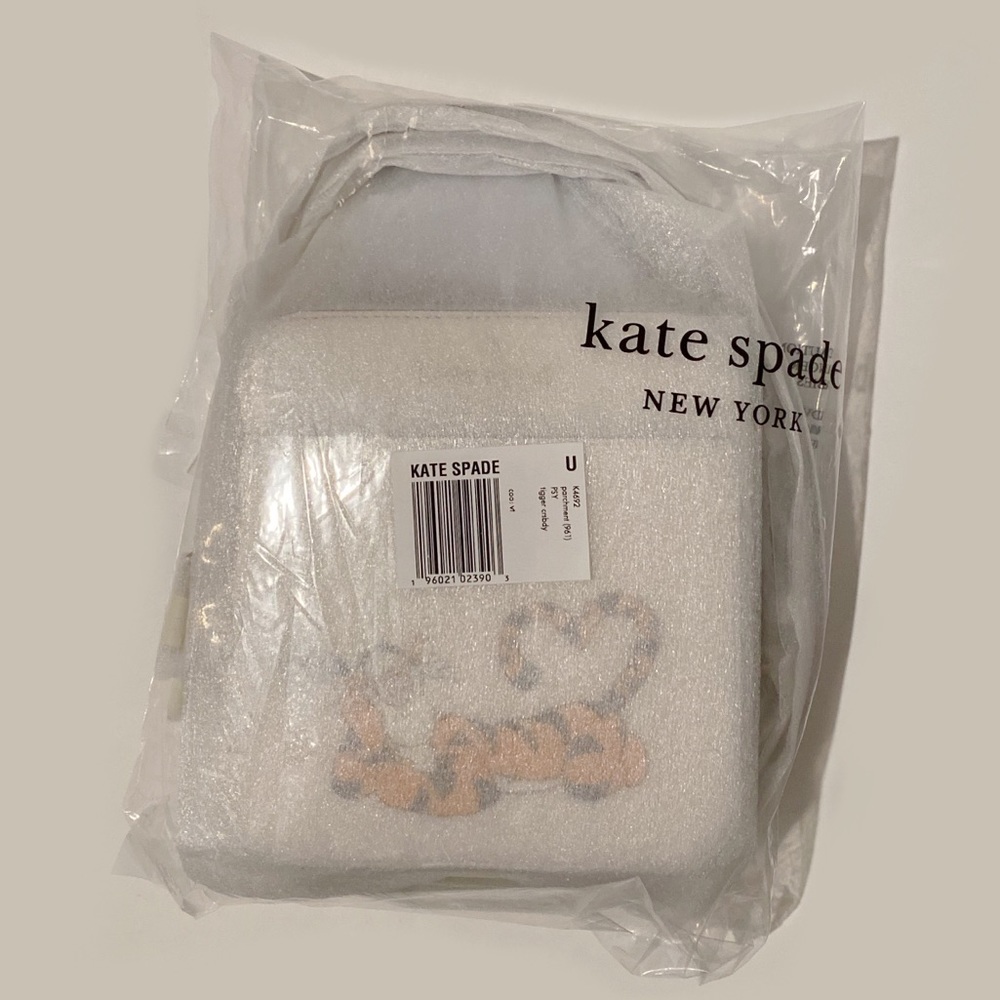 ♠️Kate Spade X Disney Tigger Vanity Daisy Crossbody Bag Parchment NWT - Picture 11 of 12
